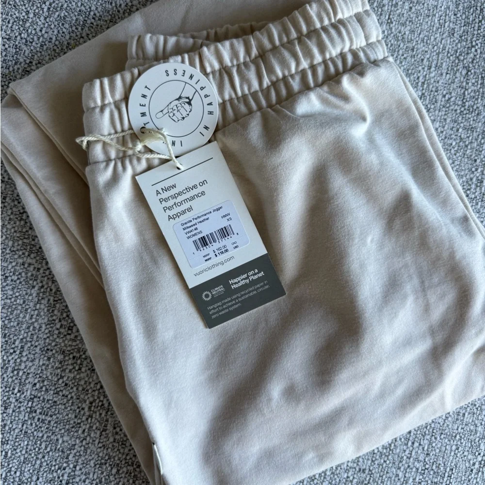 Vuori Granite Performance Jogger
Milkweed Heather - Picture 4 of 5